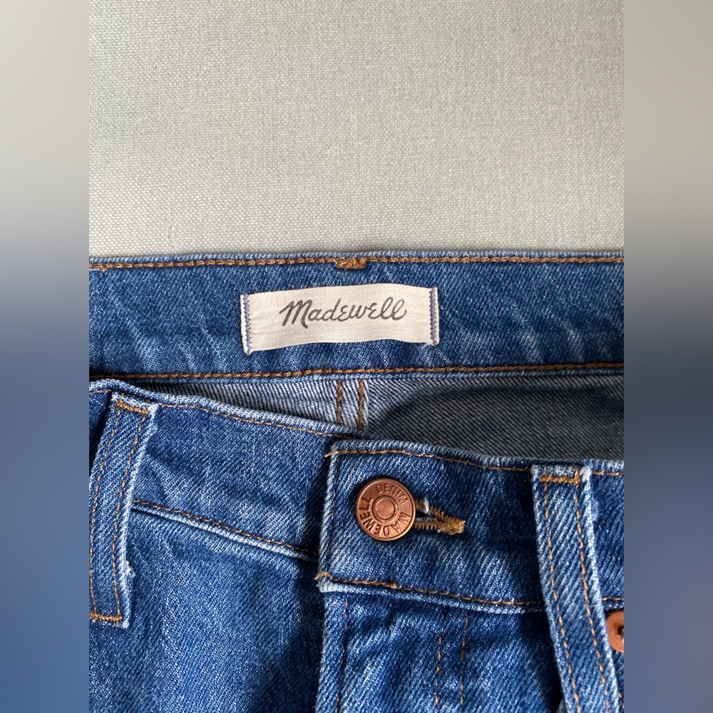 Madewell’s perfect vintage straight cropped jean